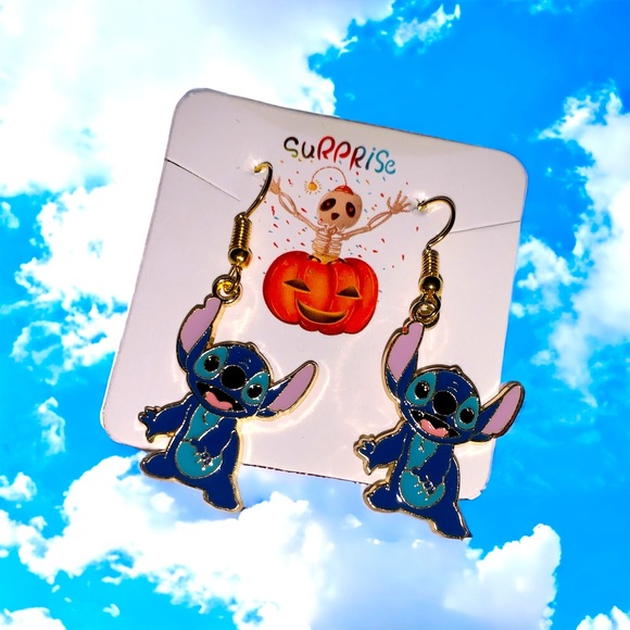 Adorable New Stitch Dangle Earrings🌴☀️🏝️Disney Lilo & Stitch  🌸🎉🎈🥰🌴🏖️☀️ - Picture 2 of 3